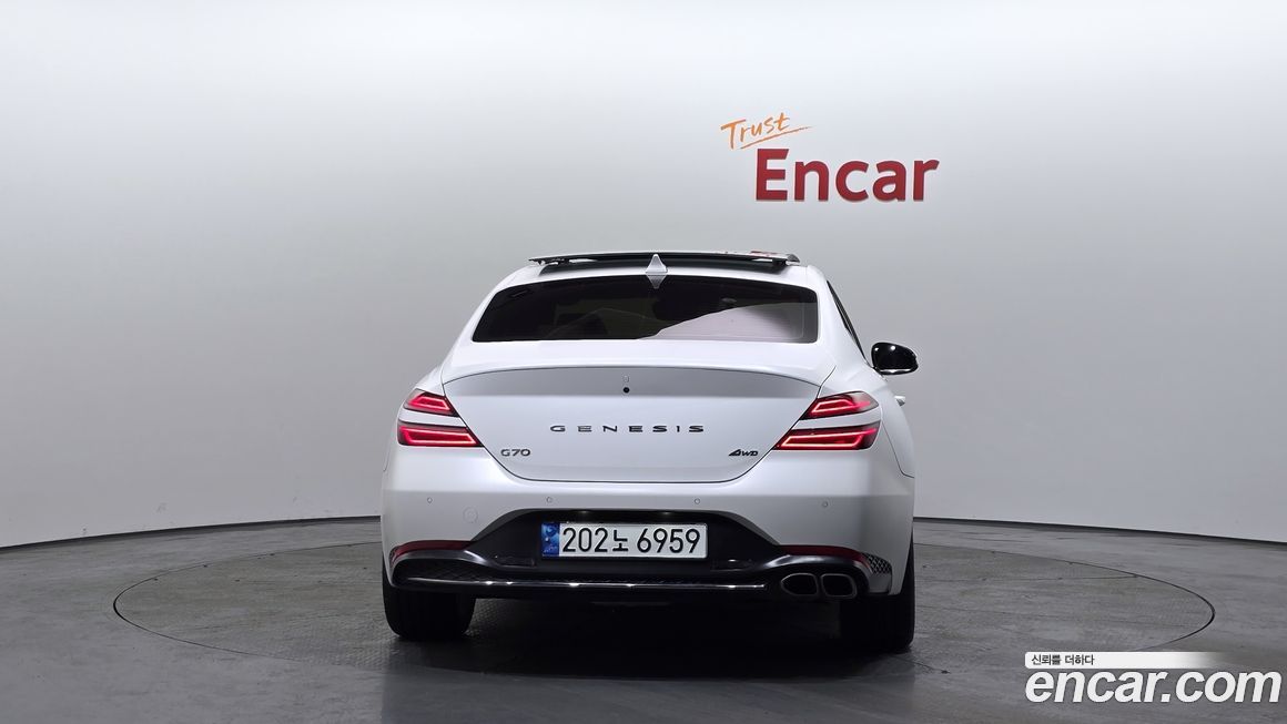 Genesis G70 Gasoline 2.0T 4WD, 2022