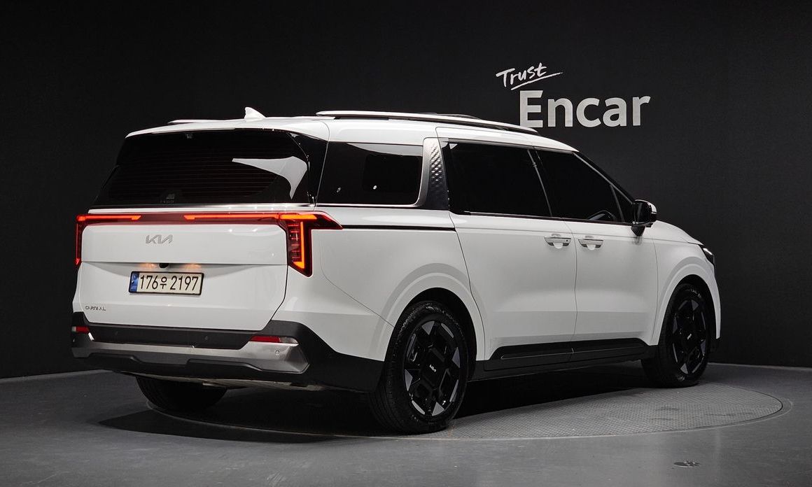 Kia Carnival 7-Seater Signature, 2025