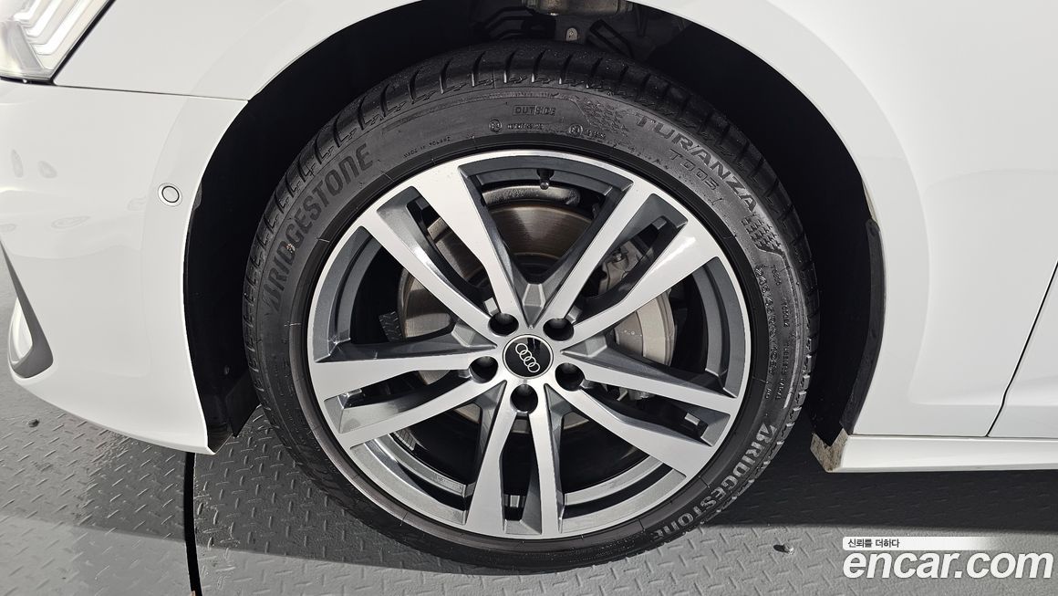 Audi A6 45 TFSI Quattro Premium, 2023