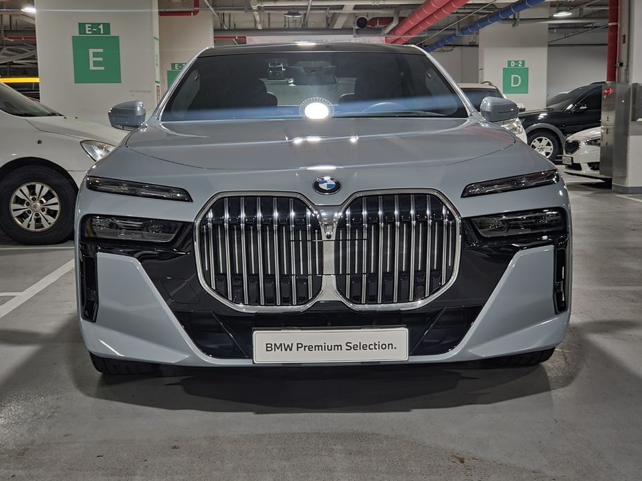 BMW 7-Series 740i sDrive M Sport, 2023