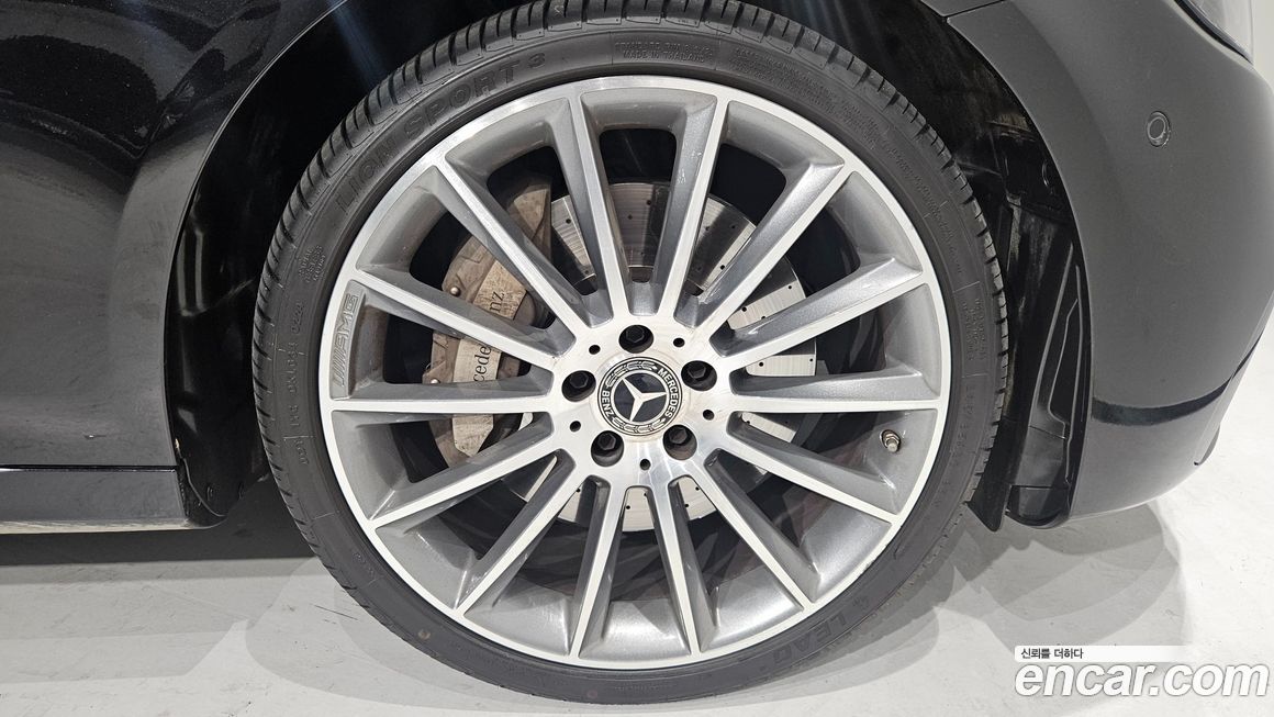 Mercedes-Benz E-Class E350 4MATIC AMG Line, 2021