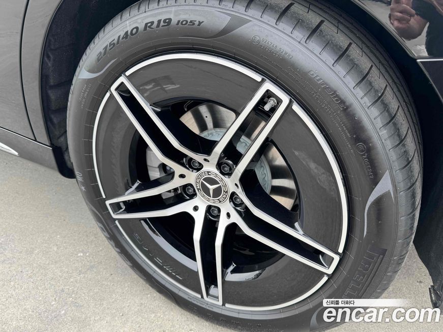Mercedes-Benz E-Class E200 AMG Line, 2026