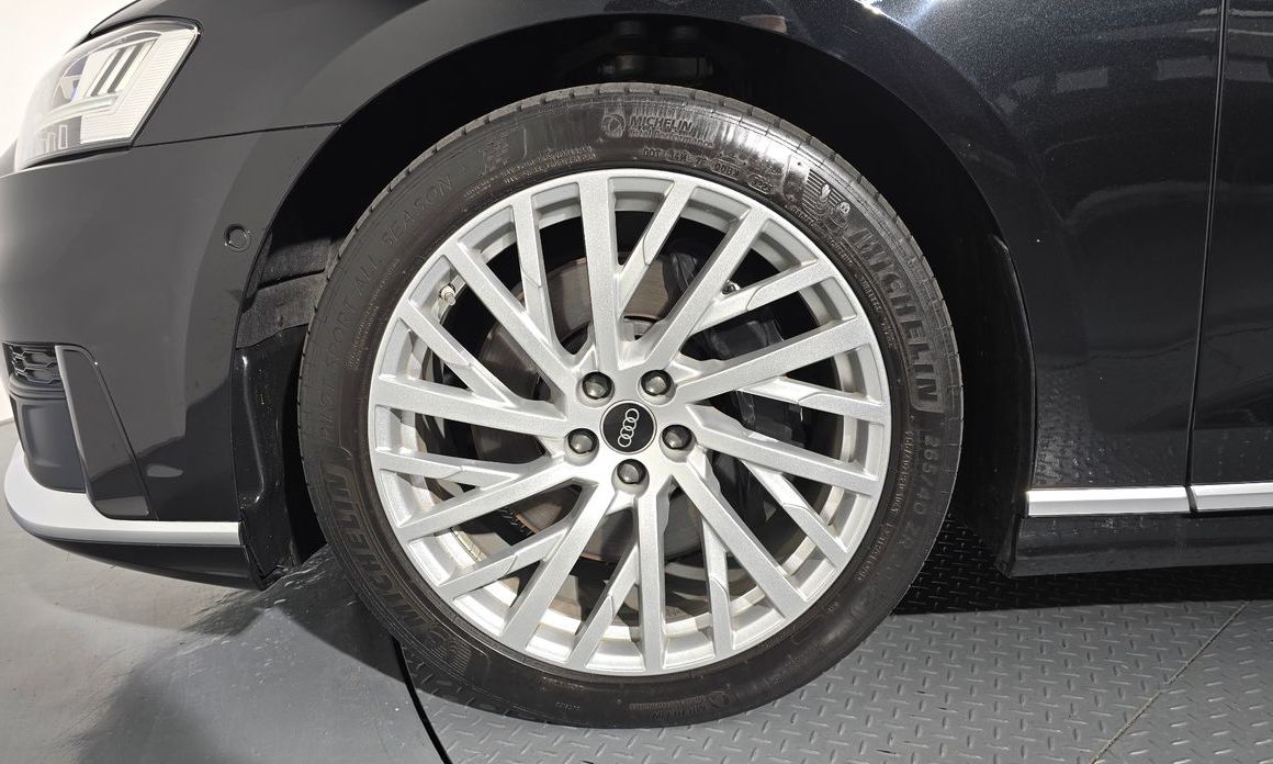 Audi A8 55 TFSI Quattro LWB, 2021