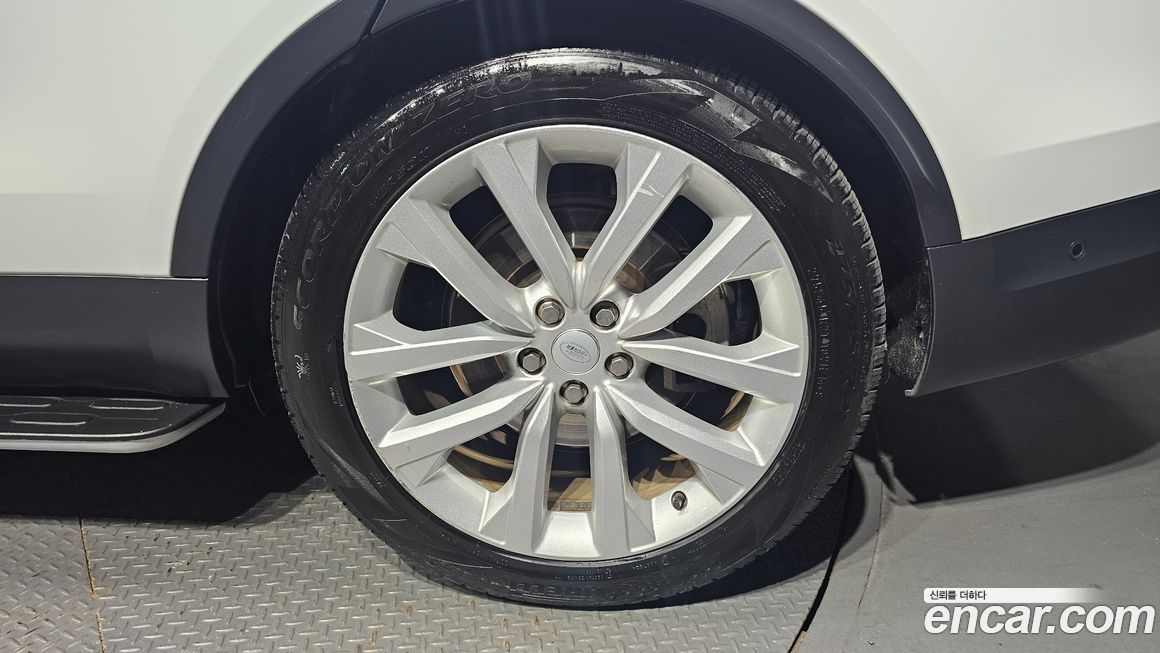 Land Rover Discovery D250 SE, 2023