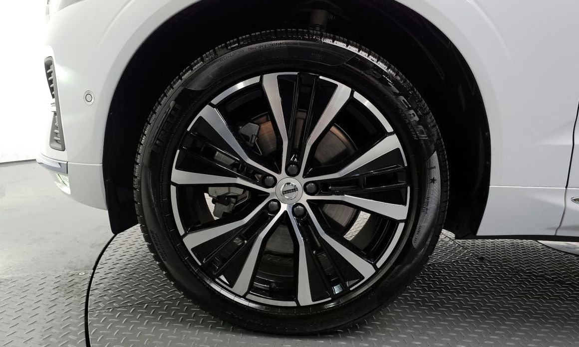Volvo XC60 B6 Ultra Bright, 2025