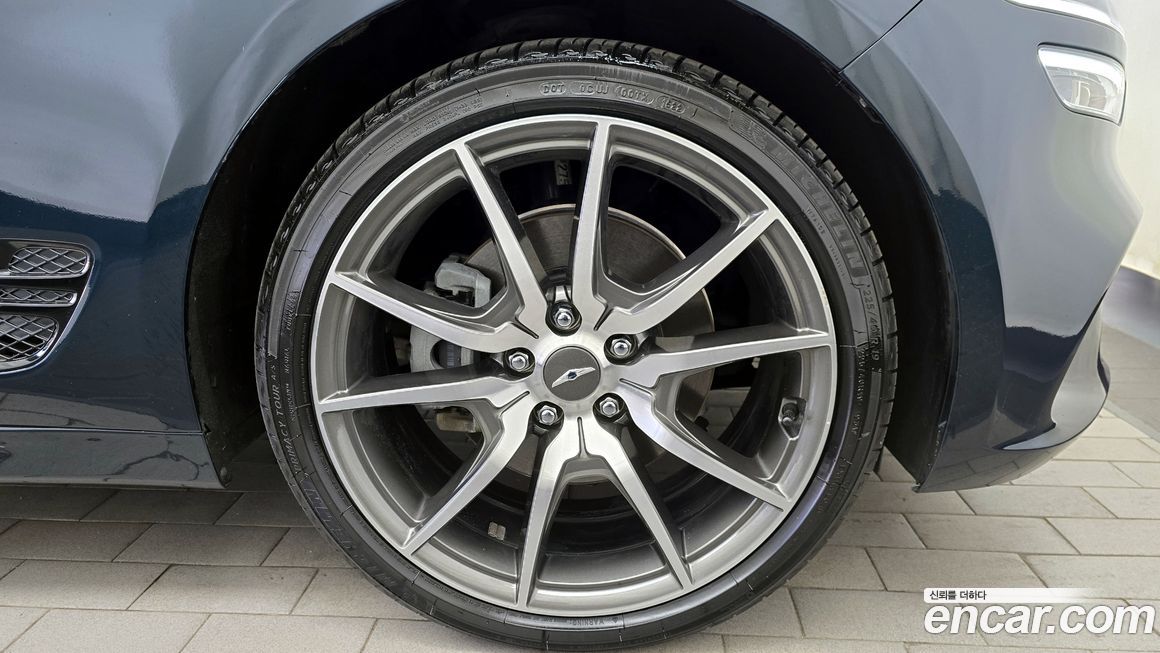 Genesis G70 Gasoline 2.0T 4WD, 2023