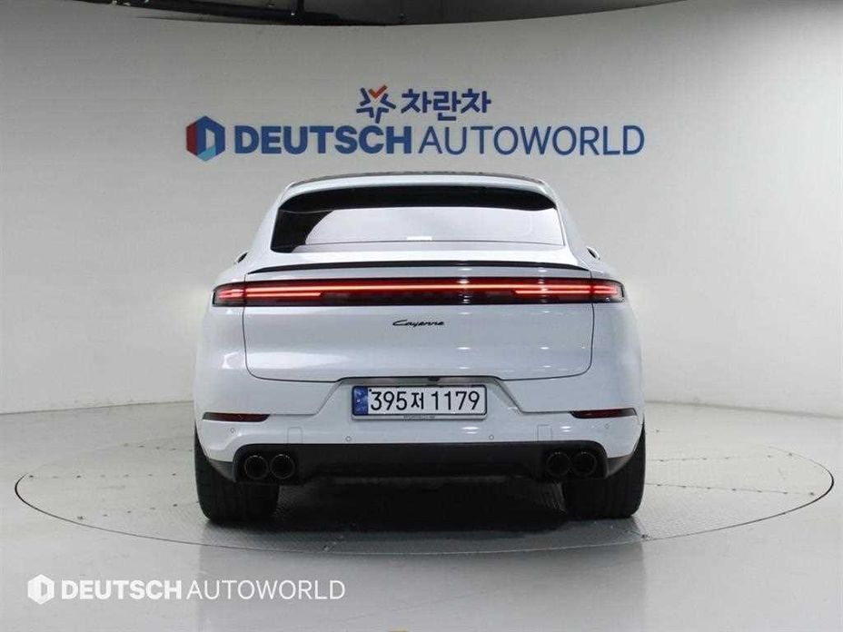 Porsche Cayenne 3.0, 2024