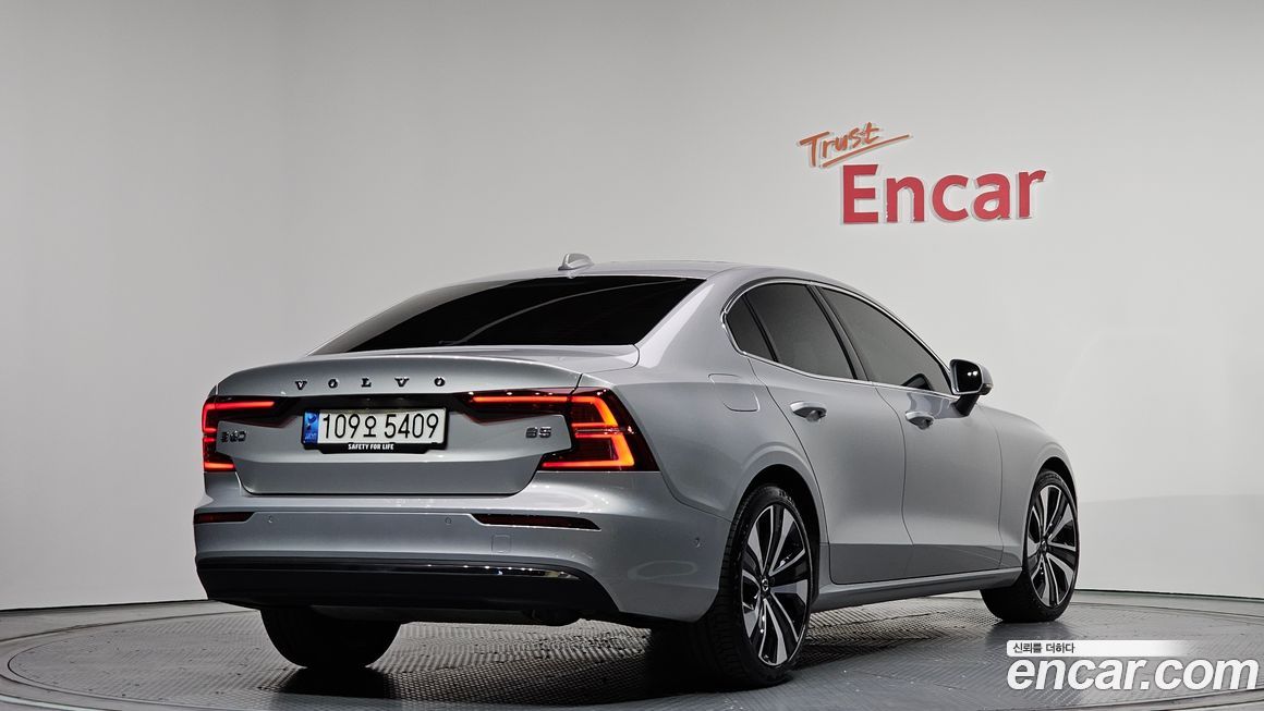Volvo S60 B5 Ultimate Bright, 2023