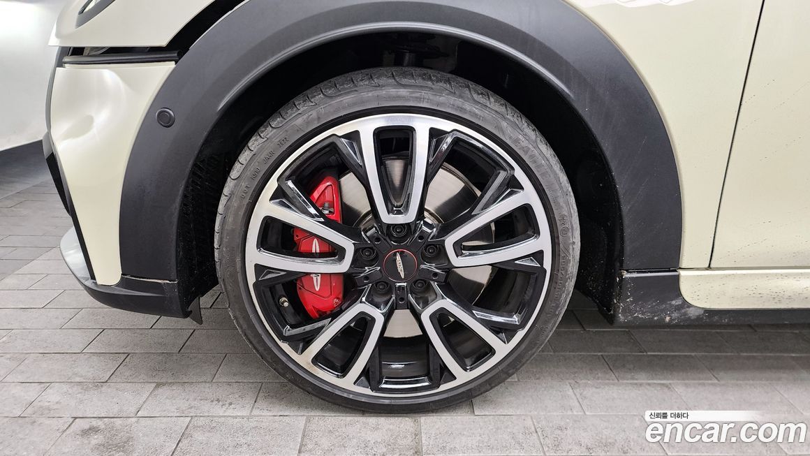 Mini Cooper JCW, 2023