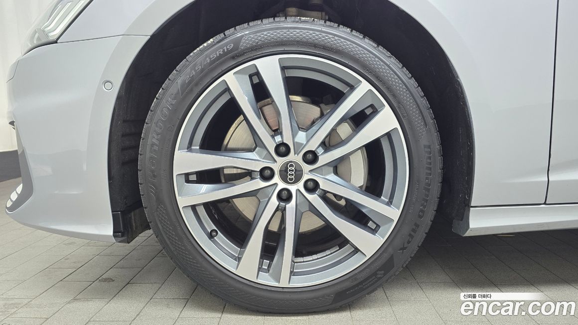 Audi A6 45 TFSI Quattro Premium, 2023