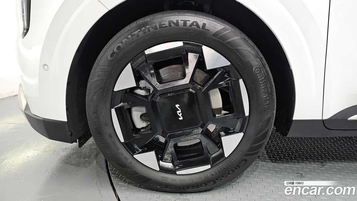 Kia Carnival 9-Seater Signature, 2025