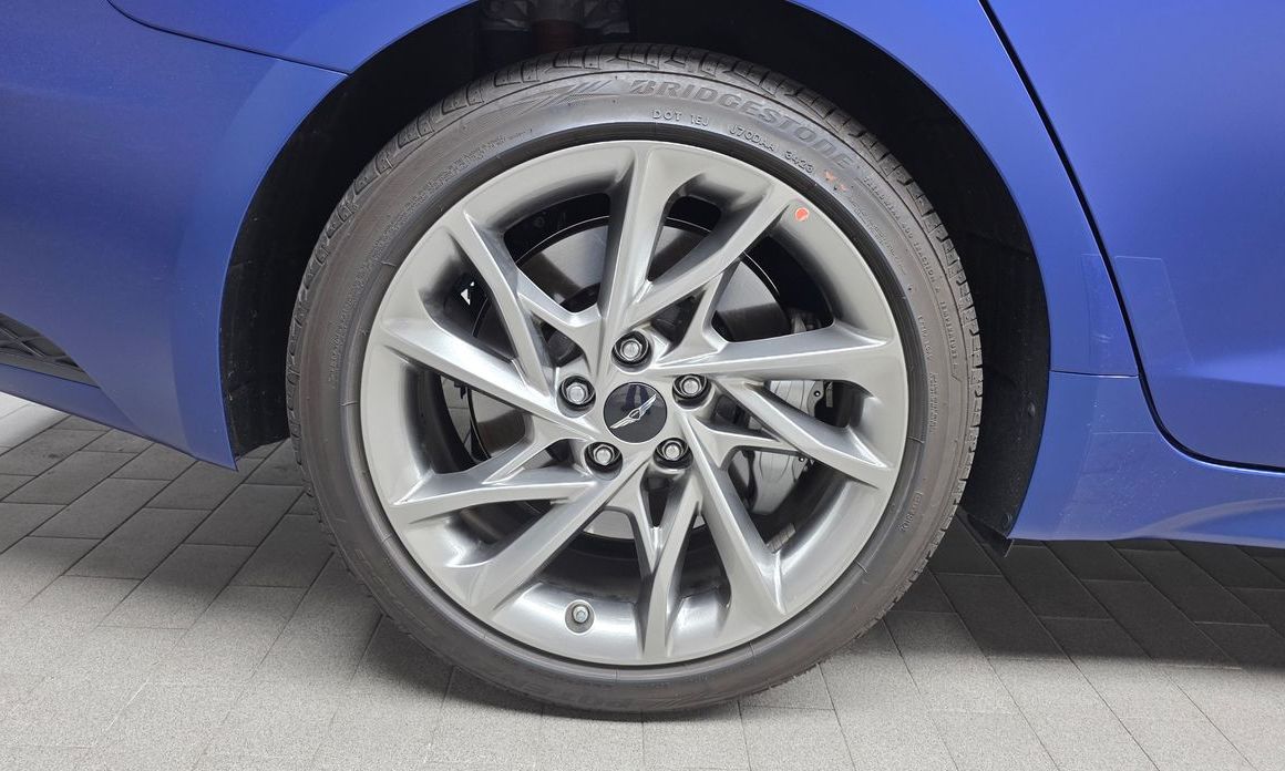 Genesis G70 Gasoline 2.5T 4WD, 2025