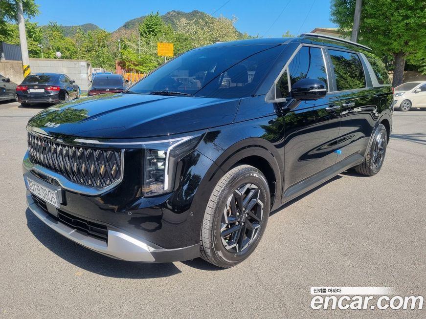 Kia Carnival 9-Seater Prestige, 2024