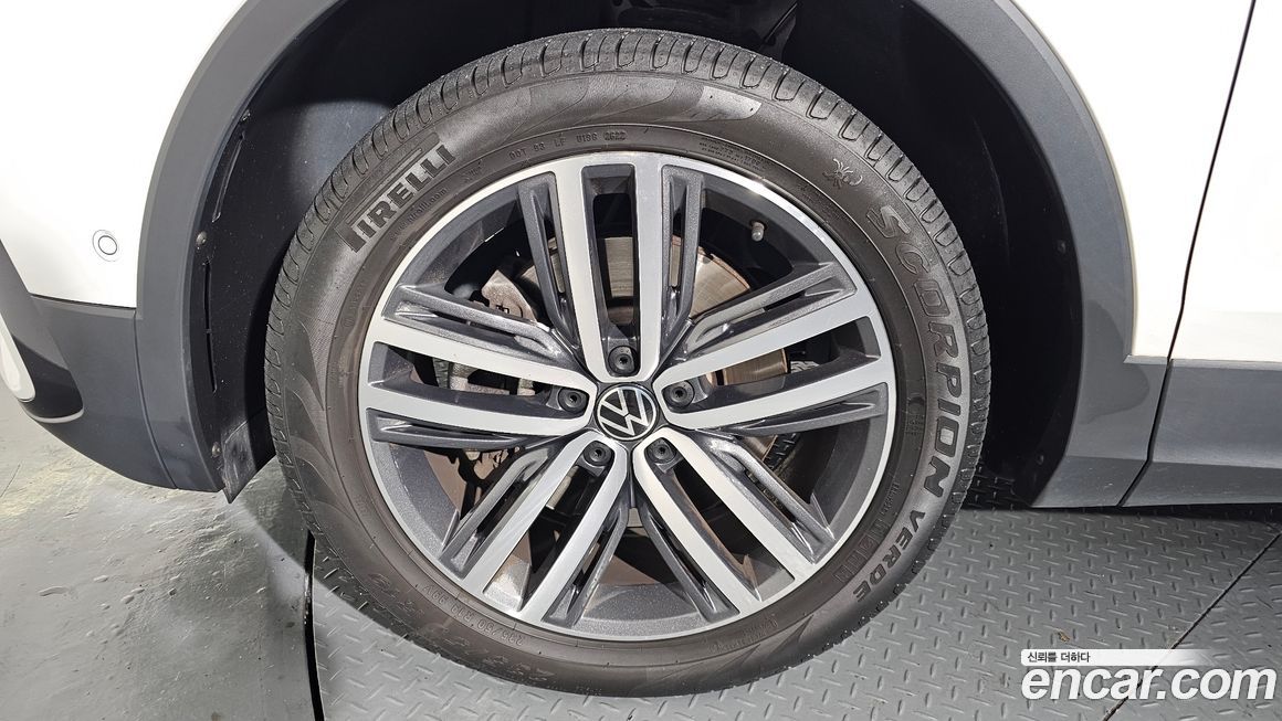 Volkswagen Tiguan 2.0 TSI Prestige, 2023