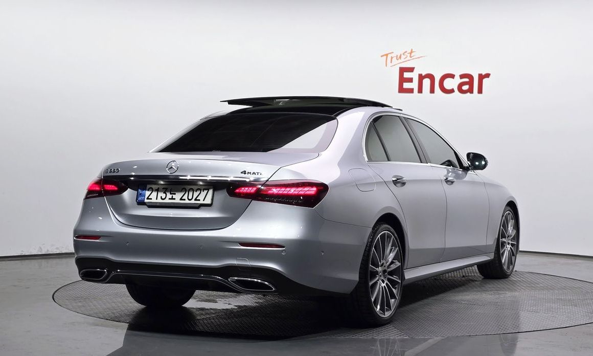 Mercedes-Benz E-Class E350 4MATIC AMG Line, 2022