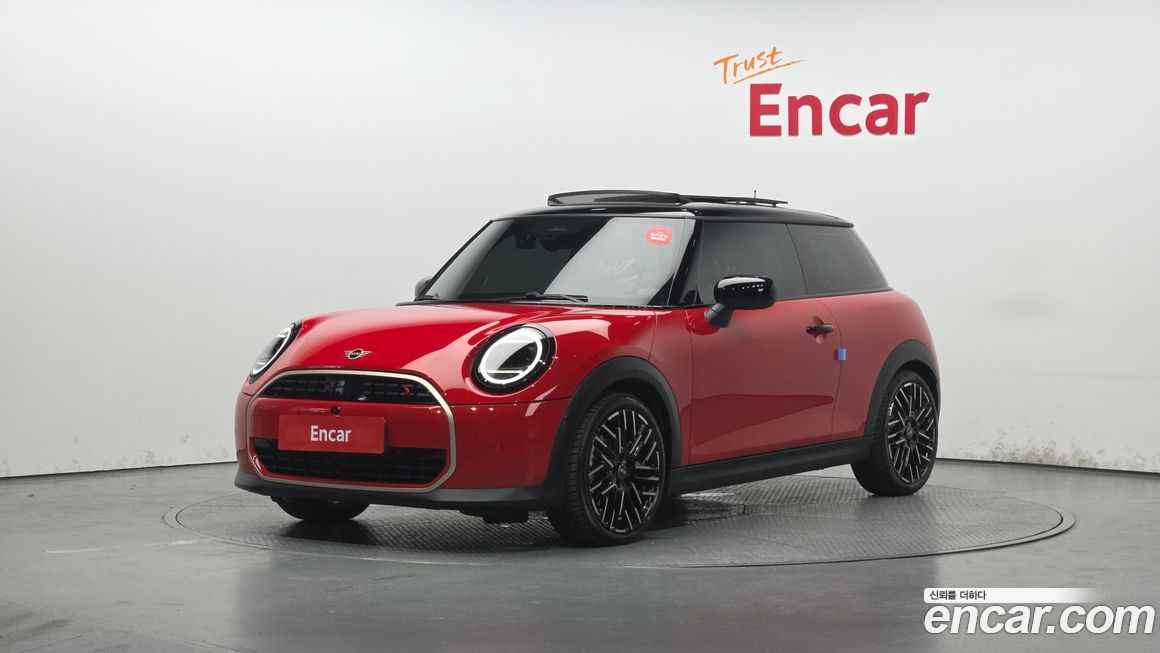 Mini Cooper Favoured, 2025