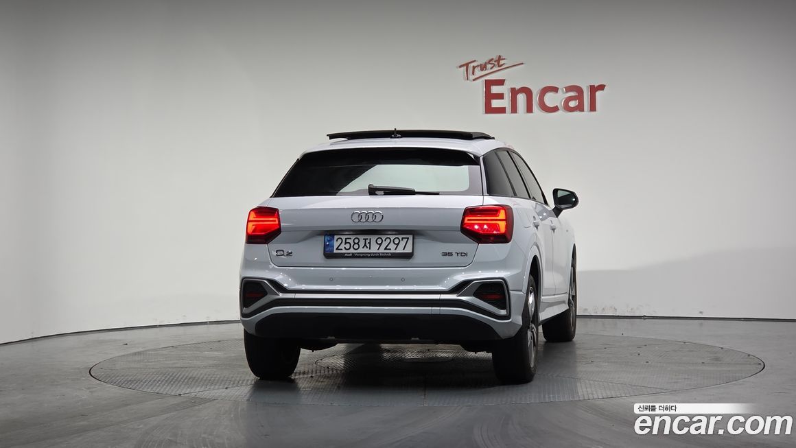 Audi Q2 35 TDI Premium, 2023