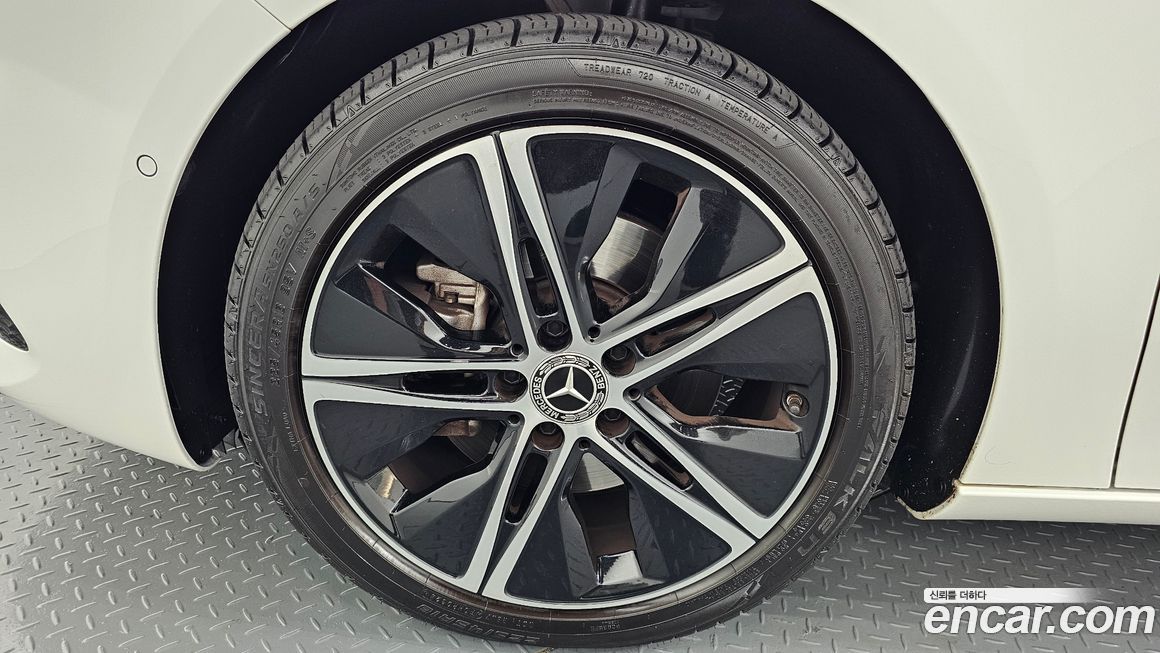 Mercedes-Benz A-Class A220 Sedan, 2024