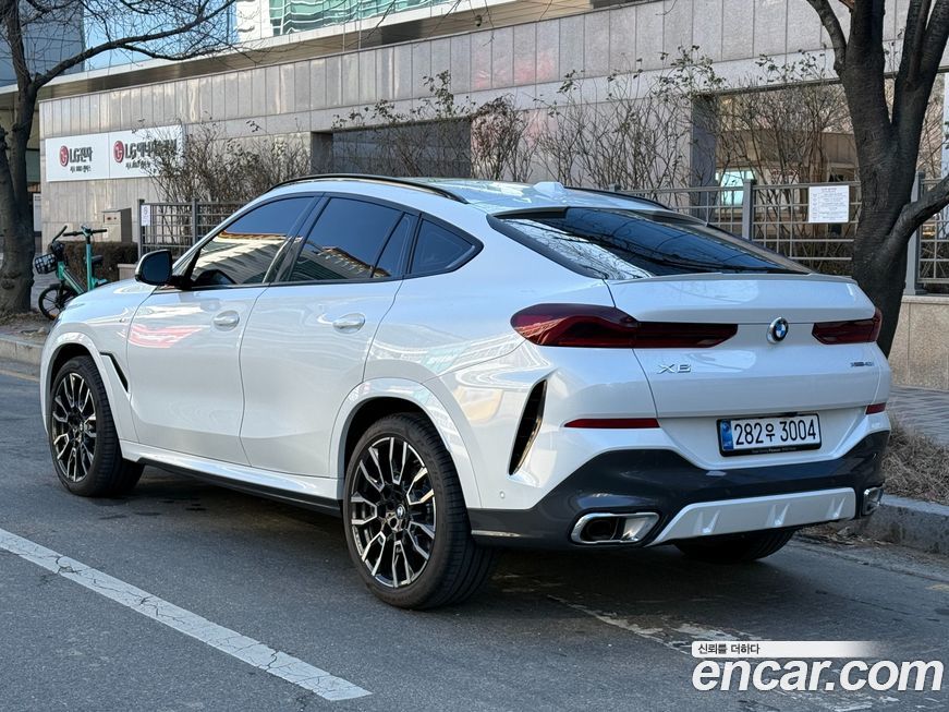 BMW X6 xDrive40i M Sport, 2025