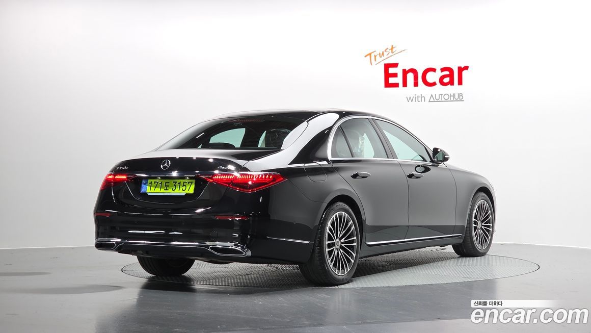 Mercedes-Benz S-Class S350 d 4MATIC, 2025