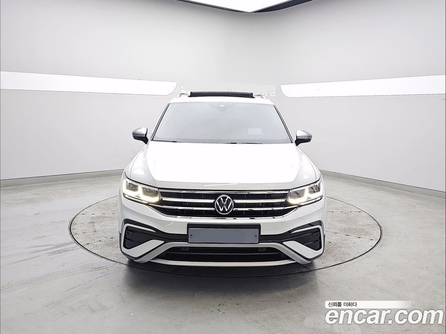 Volkswagen Tiguan 2.0 TSI Prestige, 2023