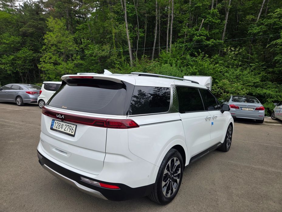 Kia Carnival 9-Seater Signature, 2023