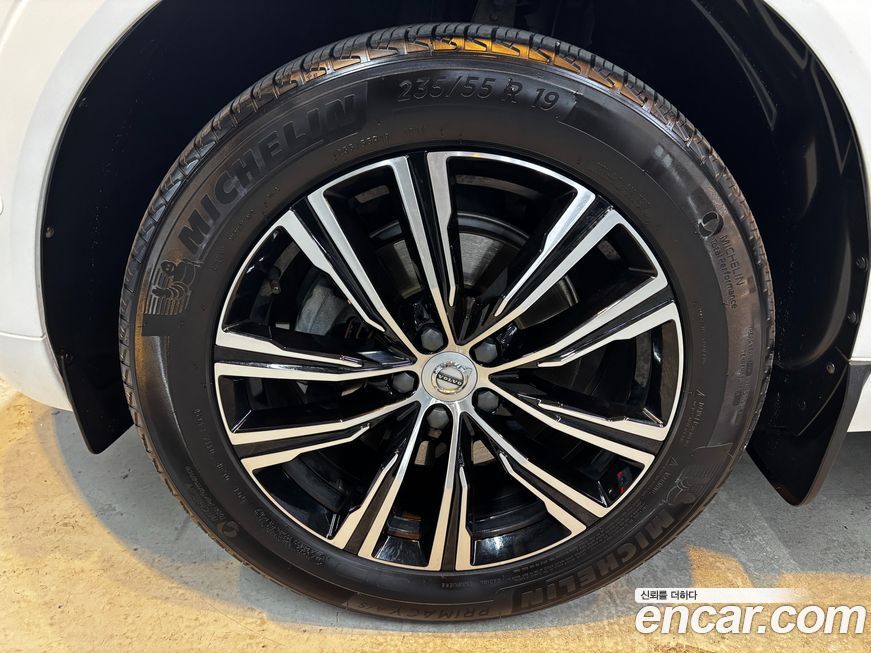 Volvo XC60 B5 Inscription, 2022