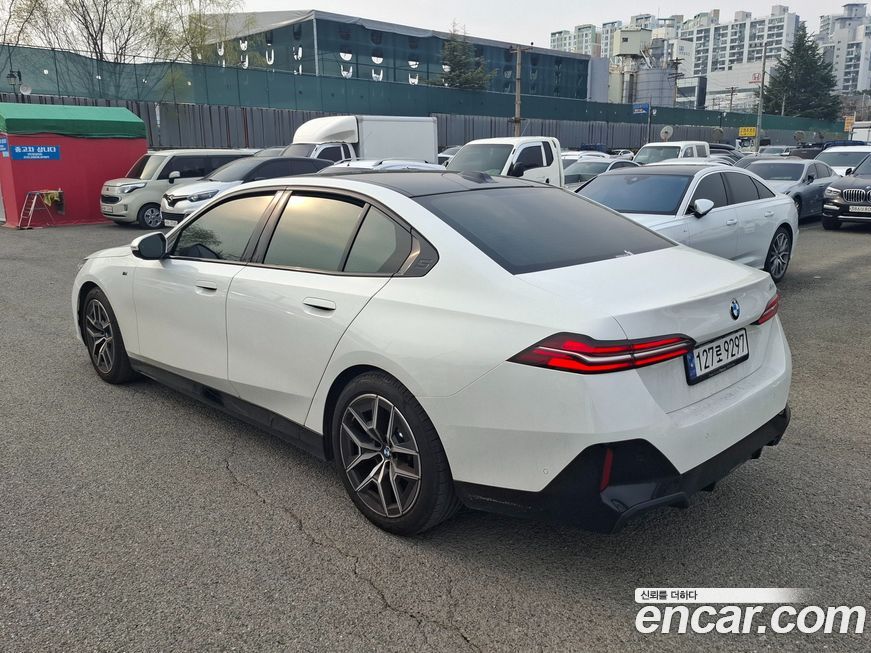 BMW 5-Series 523d M Sport, 2025
