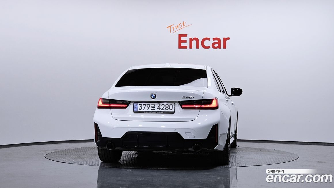 BMW 3-Series 320i M Sport, 2023