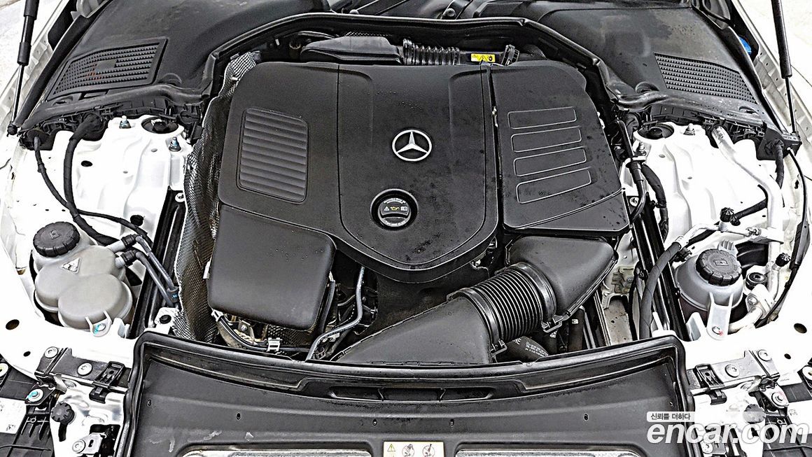 Mercedes-Benz C-Class C300 4MATIC Avantgarde, 2024