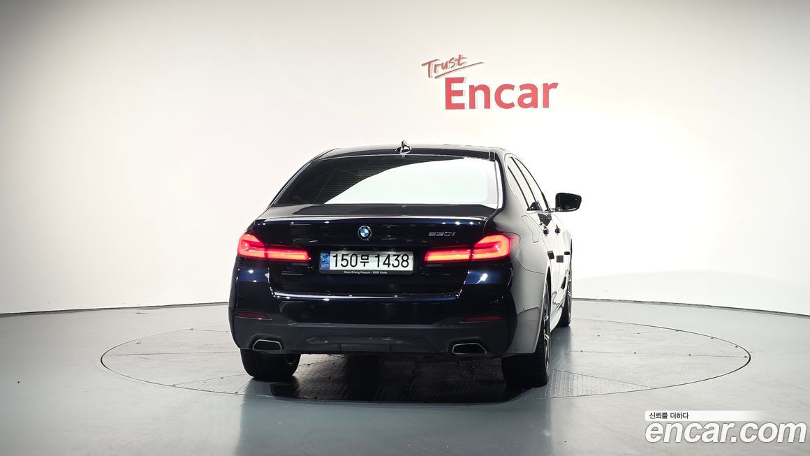BMW 5-Series 530i M Sport Package, 2023