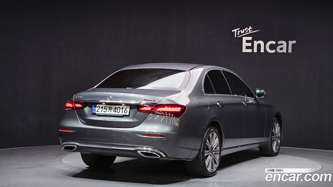 Mercedes-Benz E-Class E350 4MATIC Exclusive, 2023