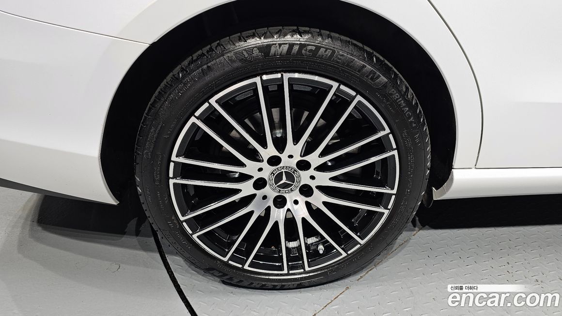 Mercedes-Benz C-Class C200 Avantgarde, 2025