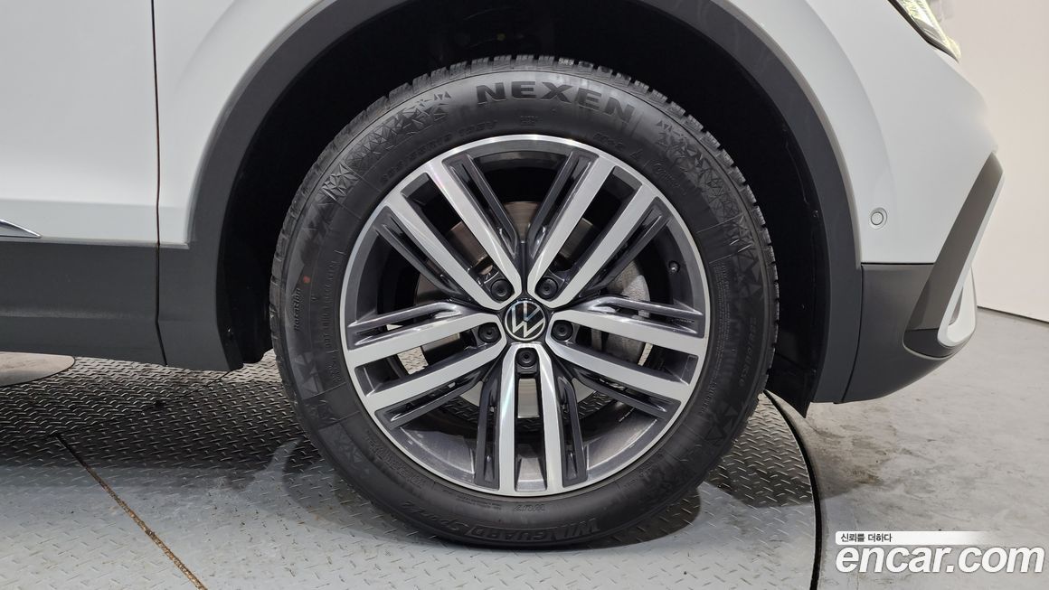 Volkswagen Tiguan 2.0 TSI Prestige, 2022