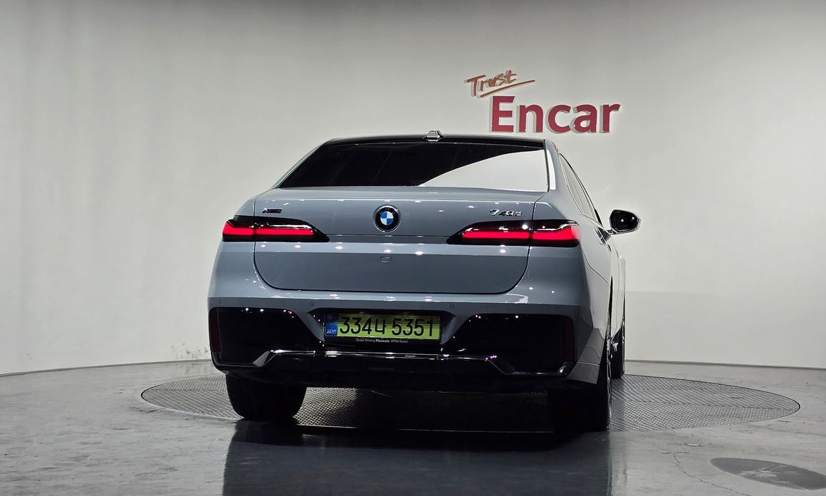 BMW 7-Series 740d xDrive M Sport, 2025