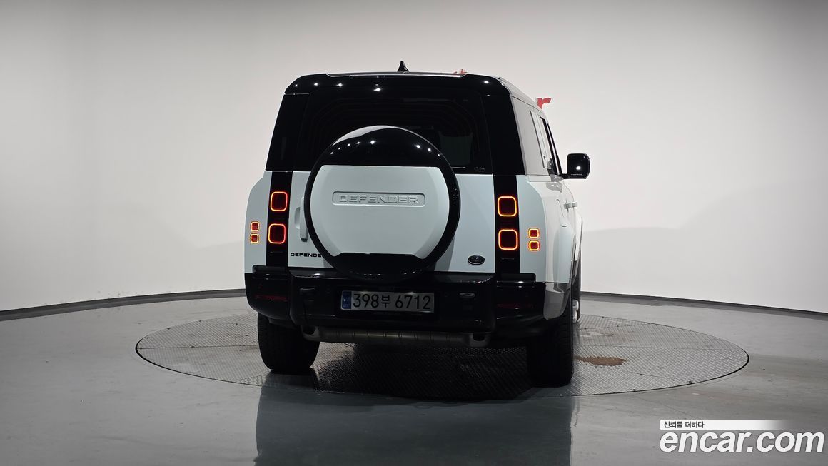 Land Rover Defender 130 P400 X-Dynamic HSE, 2023