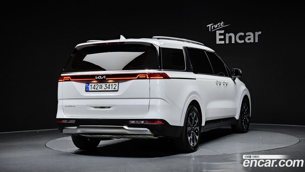 Kia Carnival 7-Seater Signature, 2023
