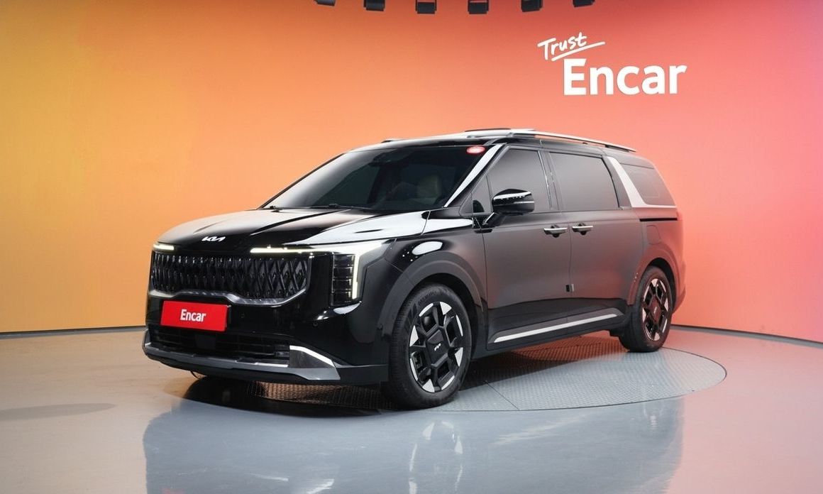 Kia Carnival 9-Seater Signature, 2024