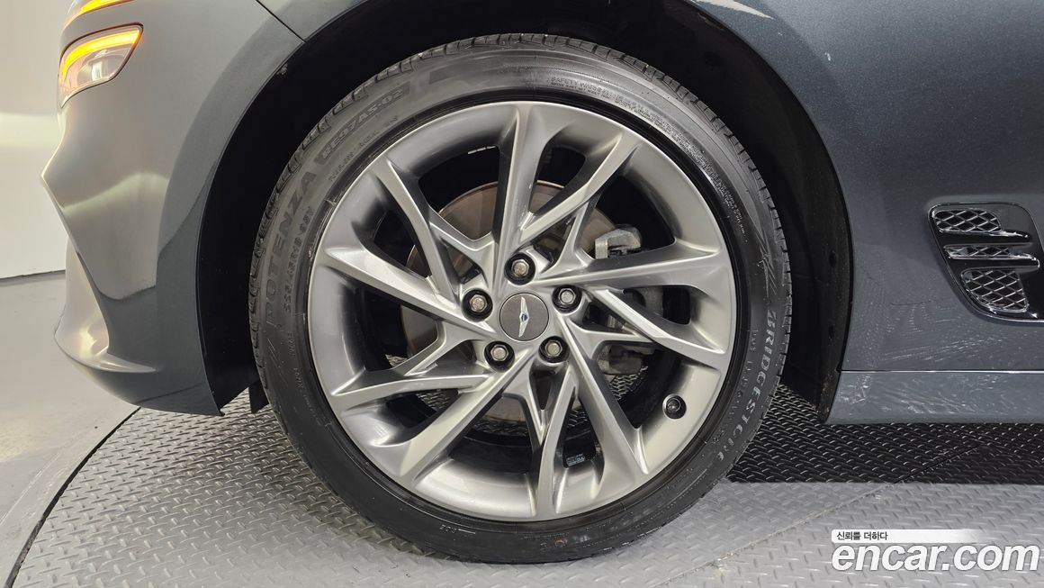 Genesis G70 Gasoline 2.0T 4WD, 2021
