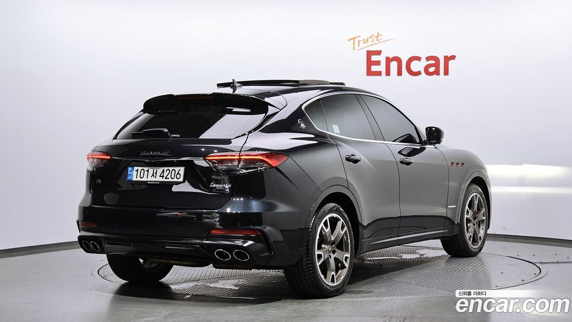 Maserati Levante 3.0 S AWD Modena, 2021