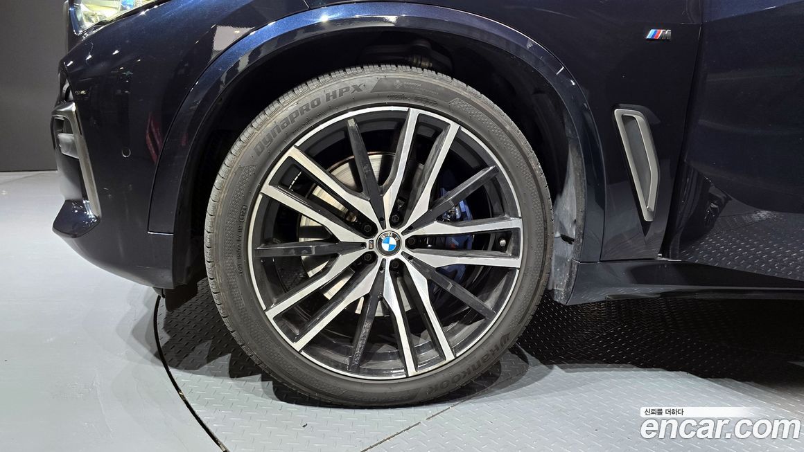 BMW X5 M50i, 2021