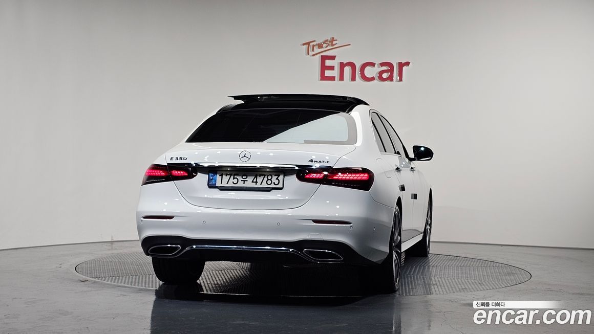 Mercedes-Benz E-Class E350 4MATIC AMG Line, 2022