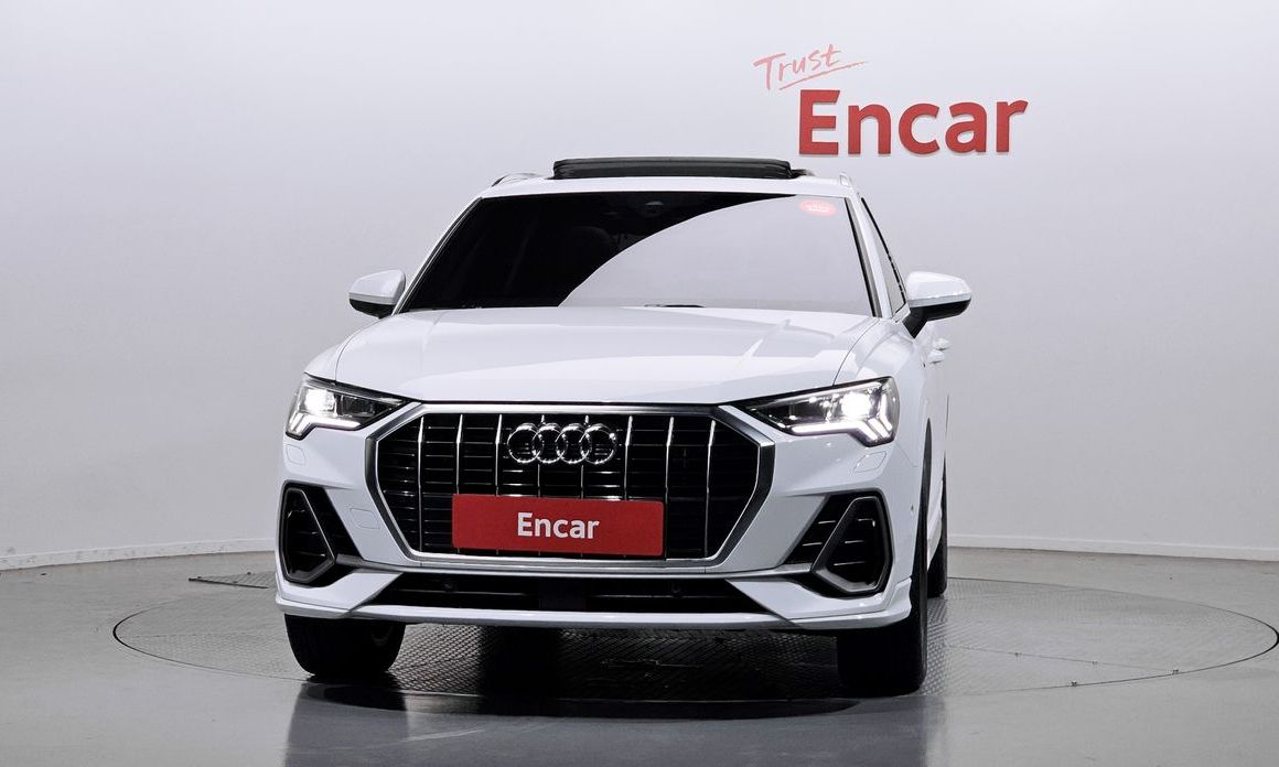 Audi Q3 35 TDI Premium, 2022