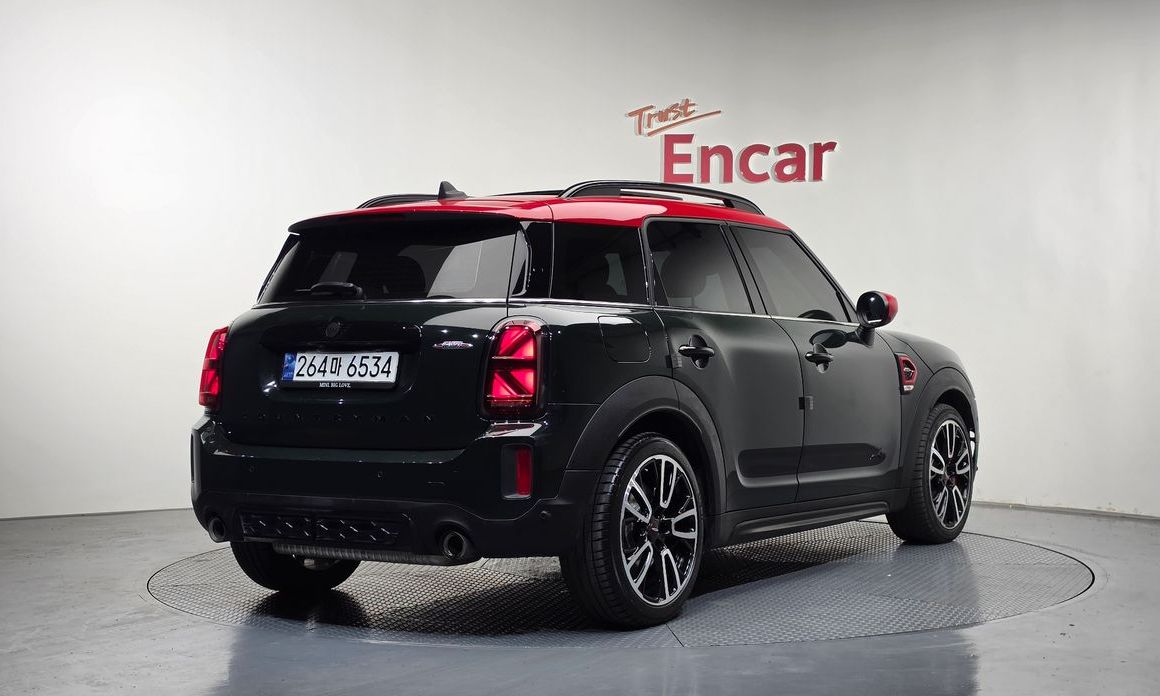 Mini Countryman JCW Launch Pack, 2023