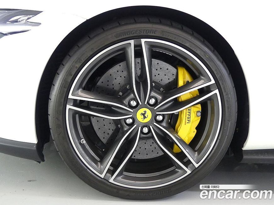 Ferrari Roma 3.9 Spider, 2024