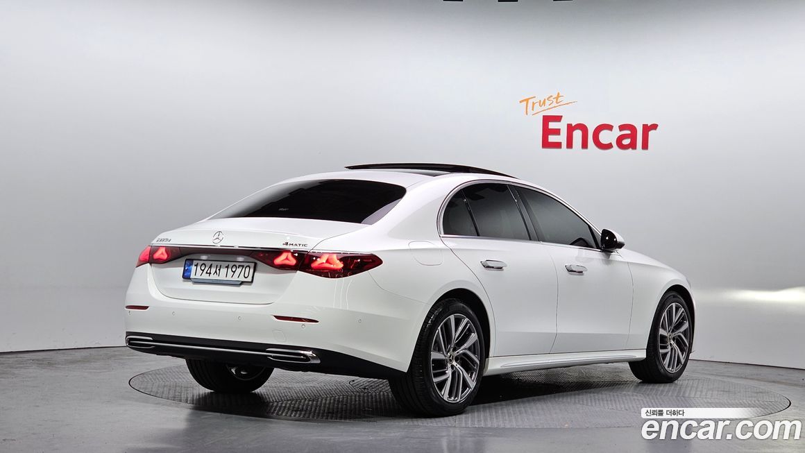 Mercedes-Benz E-Class E220d 4MATIC Exclusive, 2024