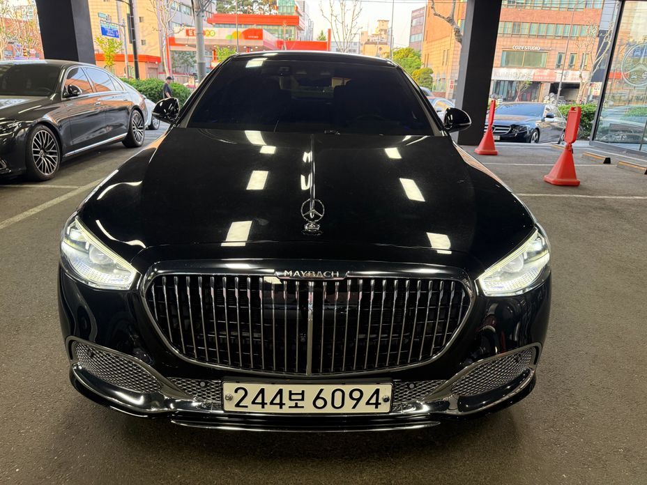 Mercedes-Benz S-Class Maybach S680 4MATIC, 2023