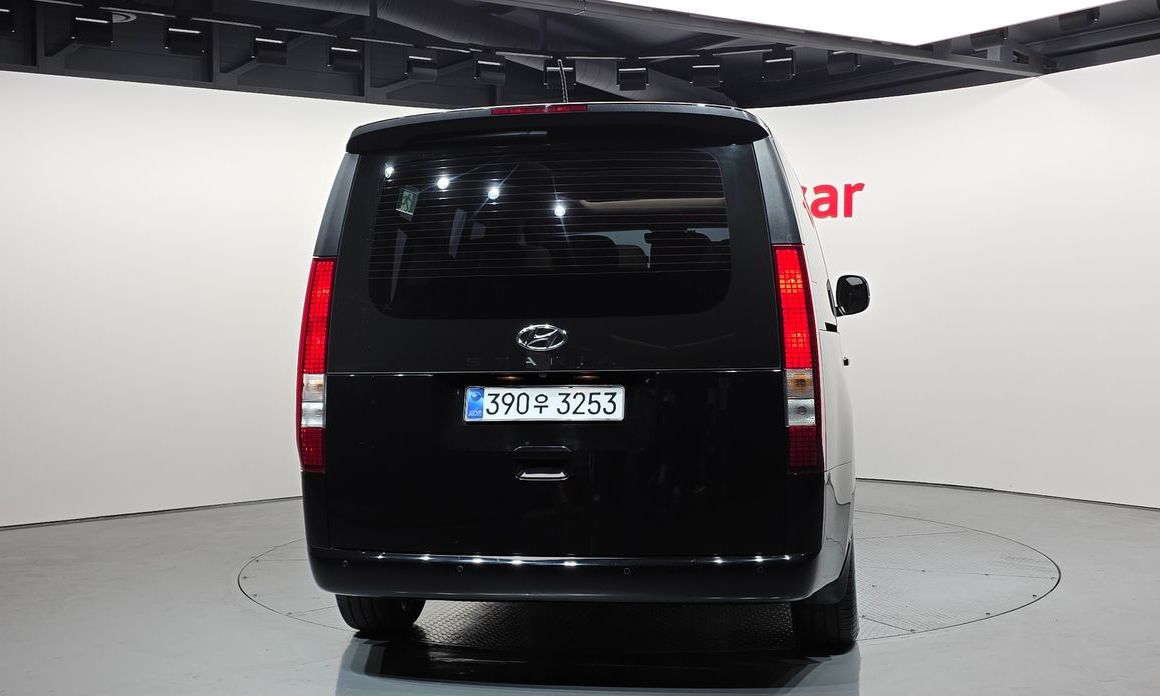 Hyundai Staria Tourer 9-Seater, 2024