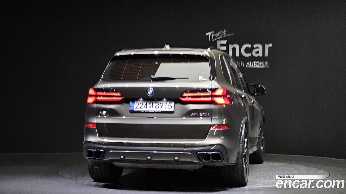 BMW X5 M60i, 2024
