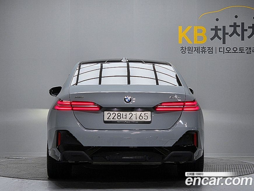 BMW 5-Series 530i xDrive M Sport, 2025